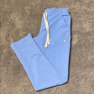 Woman’s scrub pant